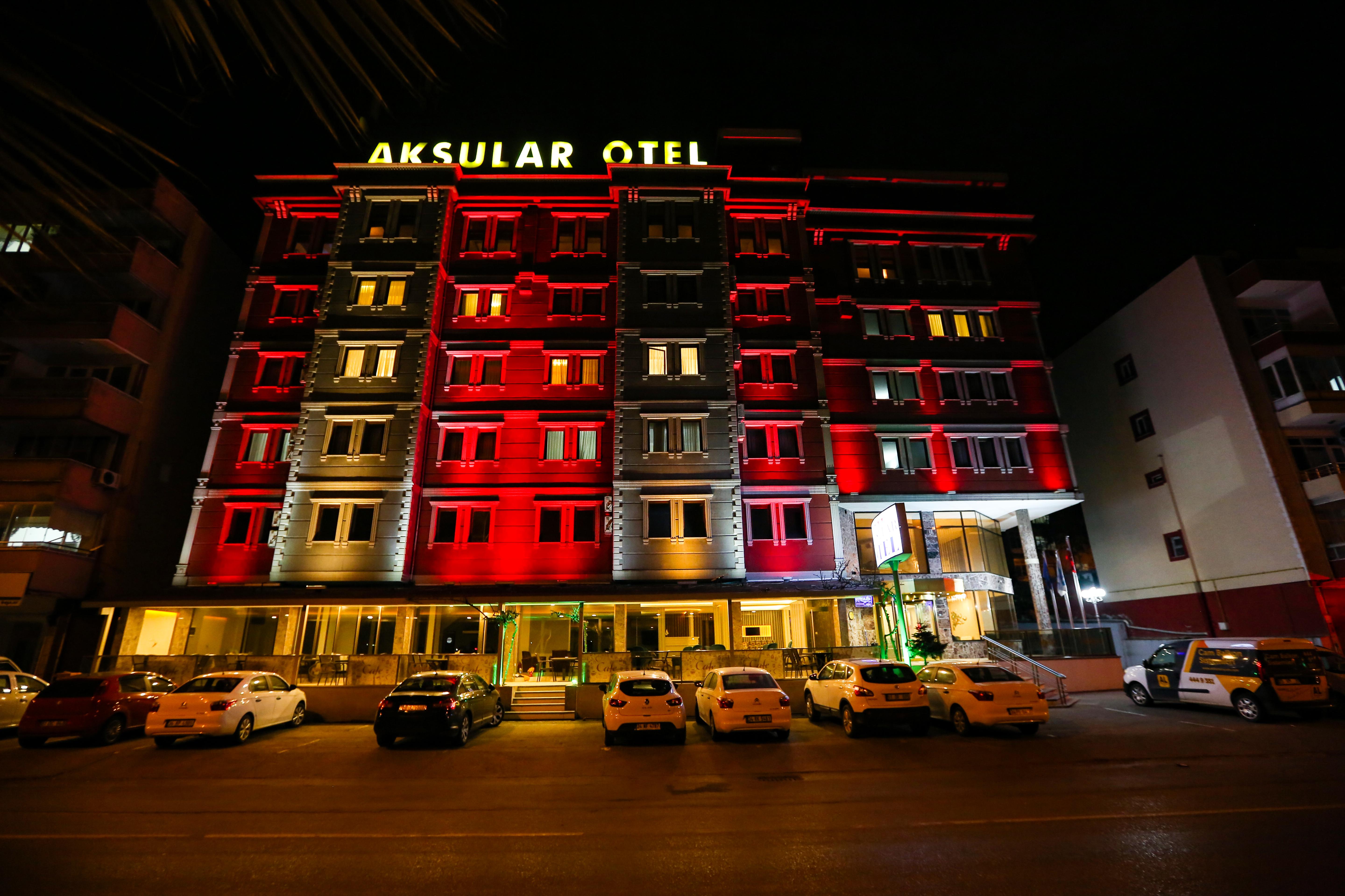 4 ห้องนอน 1 ห้องน้ำส่วนตัว ขนาด 1300 ตร.ม. – กลางเมืองตราบซอน Hotel ทรับซอน ภายนอก รูปภาพ