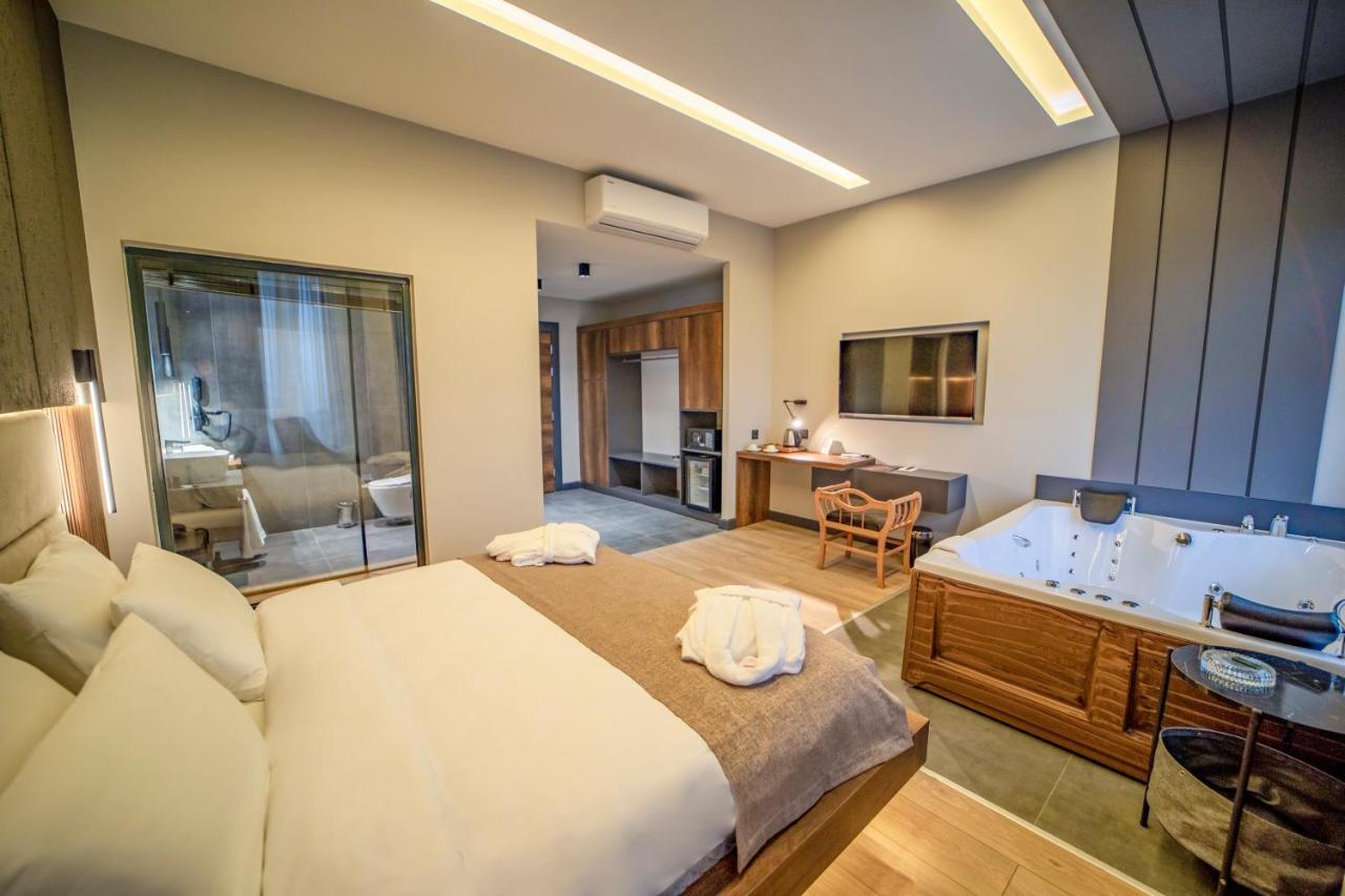 4 ห้องนอน 1 ห้องน้ำส่วนตัว ขนาด 1300 ตร.ม. – กลางเมืองตราบซอน Hotel ทรับซอน ภายนอก รูปภาพ