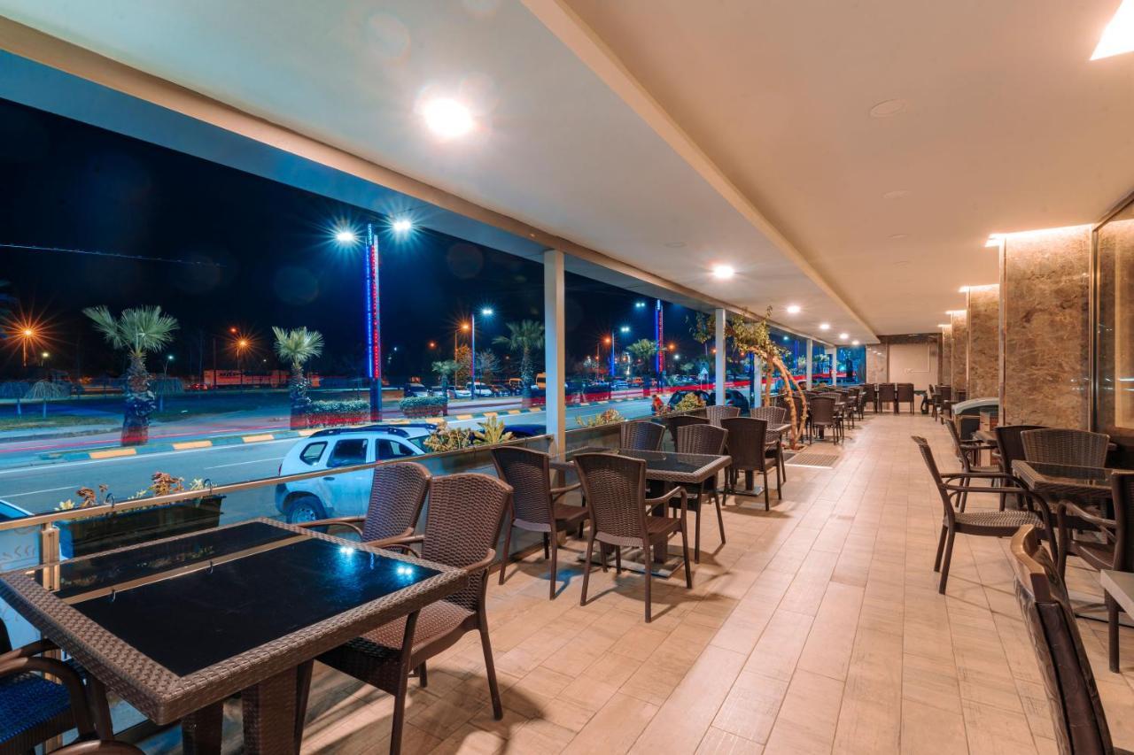 4 ห้องนอน 1 ห้องน้ำส่วนตัว ขนาด 1300 ตร.ม. – กลางเมืองตราบซอน Hotel ทรับซอน ภายนอก รูปภาพ