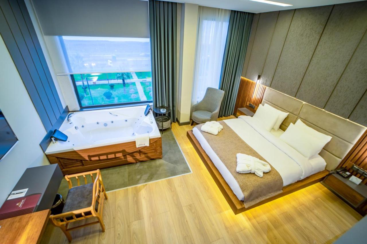 4 ห้องนอน 1 ห้องน้ำส่วนตัว ขนาด 1300 ตร.ม. – กลางเมืองตราบซอน Hotel ทรับซอน ภายนอก รูปภาพ