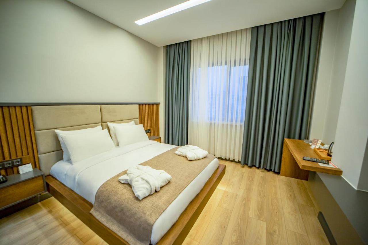 4 ห้องนอน 1 ห้องน้ำส่วนตัว ขนาด 1300 ตร.ม. – กลางเมืองตราบซอน Hotel ทรับซอน ภายนอก รูปภาพ